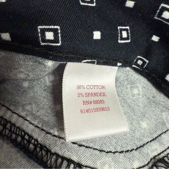 SO Size 7 Black and White Shorts with Diamond  Pattern no real front pockets - Picture 3 of 6